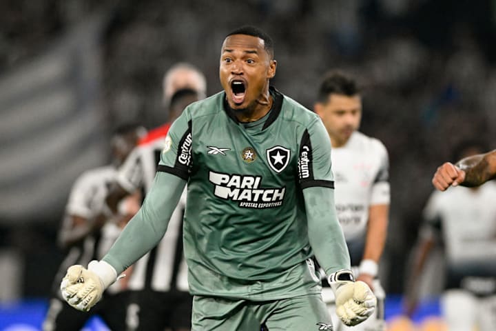 John Victor, goleiro do Botafogo