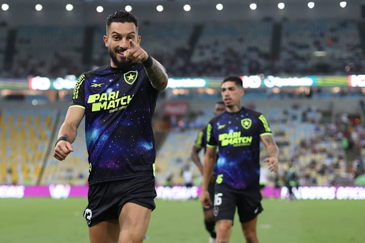 Alex Telles, lateral do Botafog