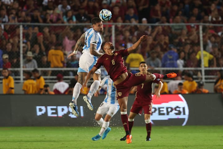 Nicolas Otamendi, Yangel Herrera
