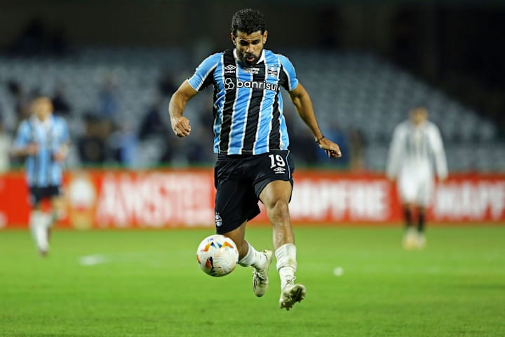 Diego Costa, centroavante do Grêmi