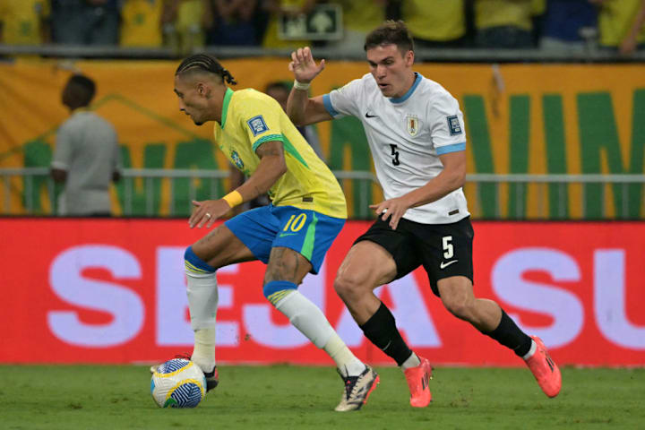 Raphinha, em Brasil x Urugua