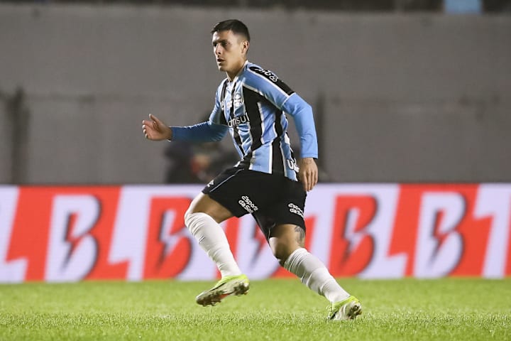 Pavon, atacante do Grêmioi