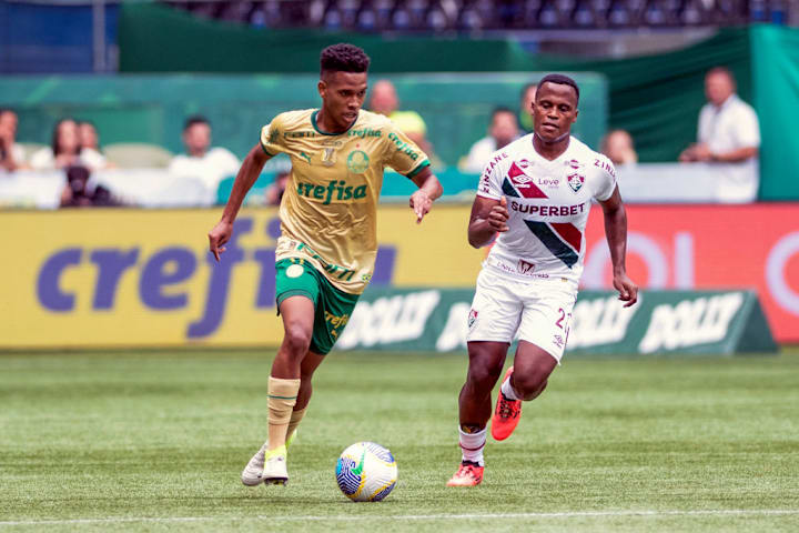 Estêvão Willian, Jhon Arias