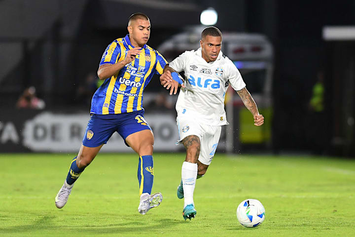 Lucas Esteves, Marcelo Perez