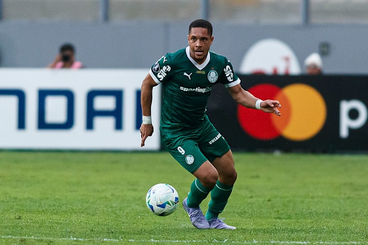 Vitor Roque