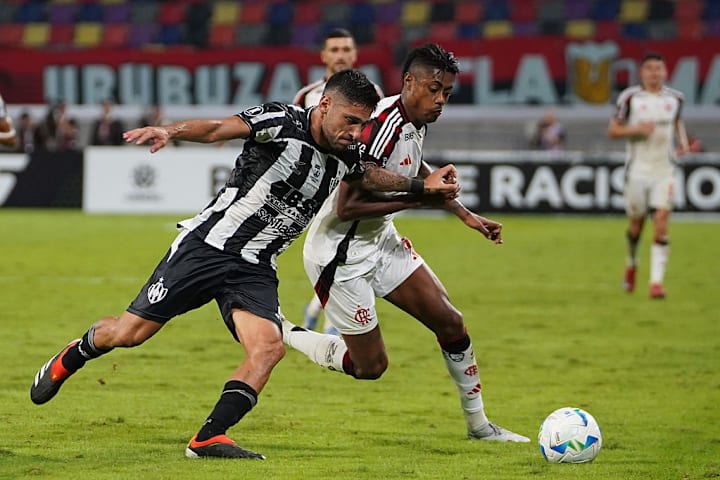 Bruno Henrique, Lucas Abascia