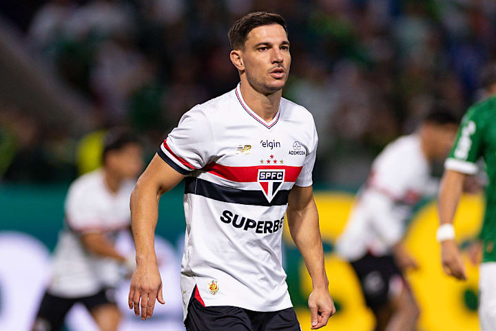 Cédric Soares