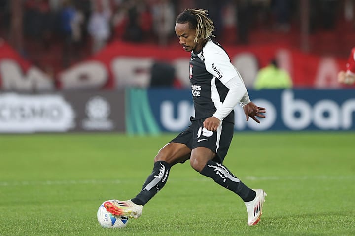 Andre Carrillo of Corinthians