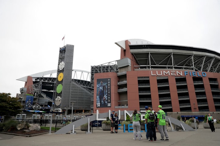 Denver Broncos v Seattle Seahawks