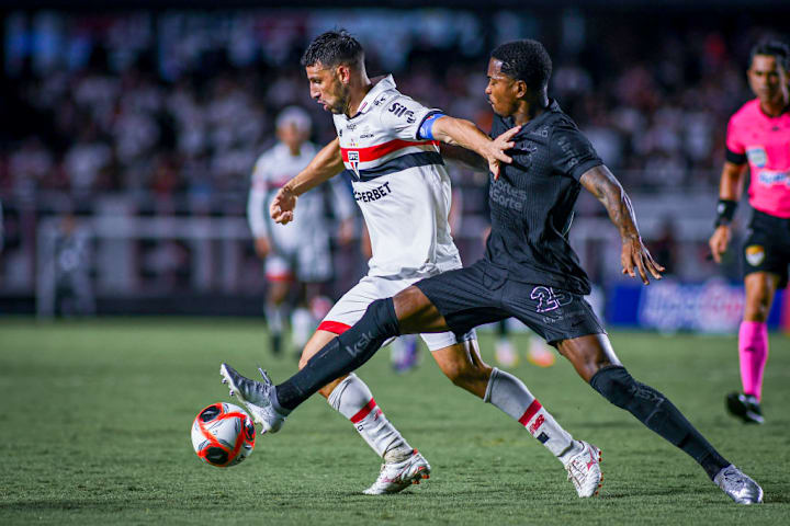 Jonathan Calleri, Cacá