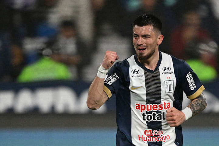 TOPSHOT-FBL-SUDAMERICANA-ALIANZA-CATOLICAECU