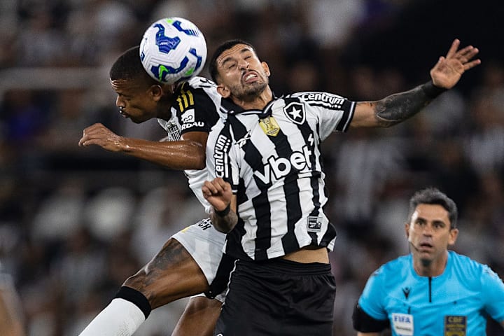 Caio Paulista, Santiago Rodriguez