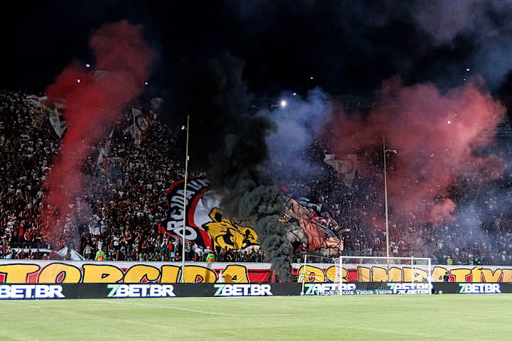 Vitoria v Santos - Brasileirao 2025