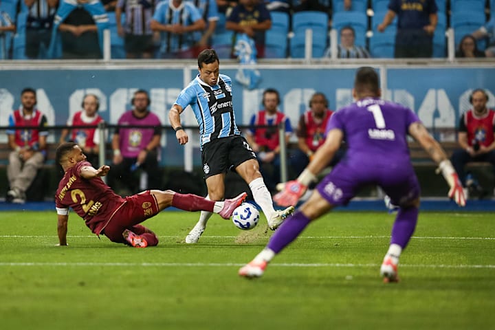 Marlon, Samuel Xavier