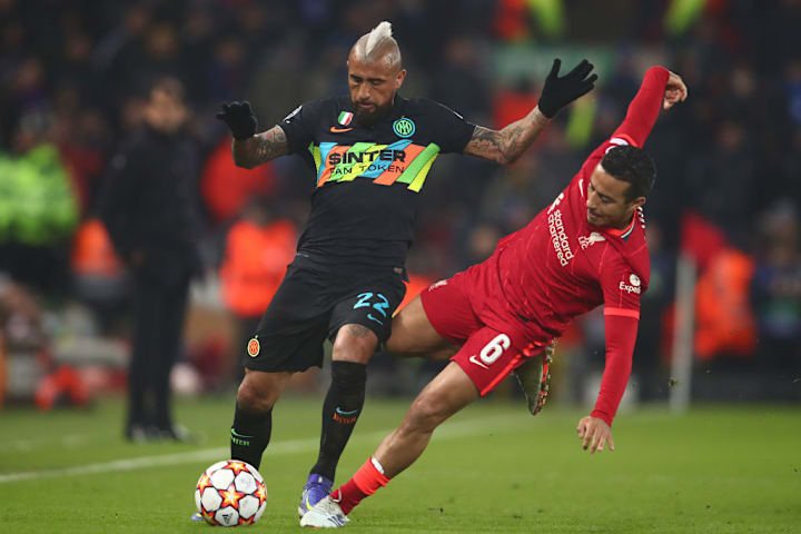 Thiago, Arturo Vidal