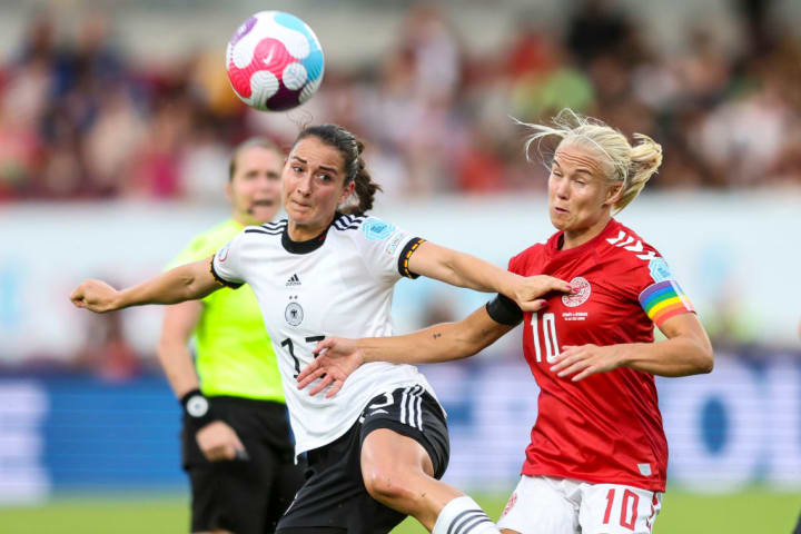 Sara Däbritz, Pernille Harder