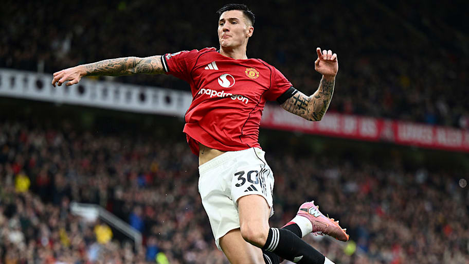 Benjamin Sesko celebrates scoring for Man Utd.