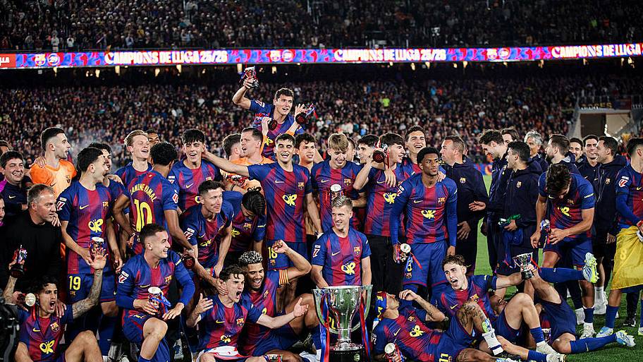 Barcelona La Liga trophy celebration