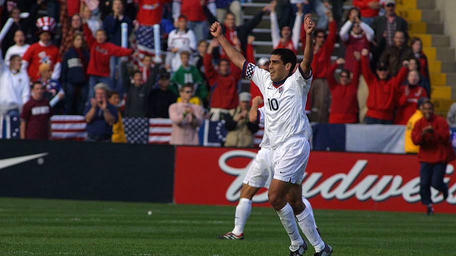 Claudio Reyna celebrating
