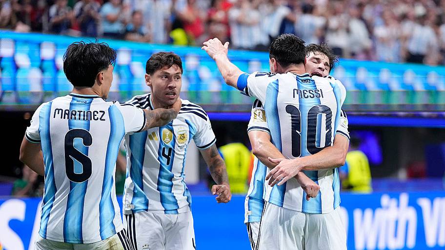 Lionel Messi and Argentina teammates