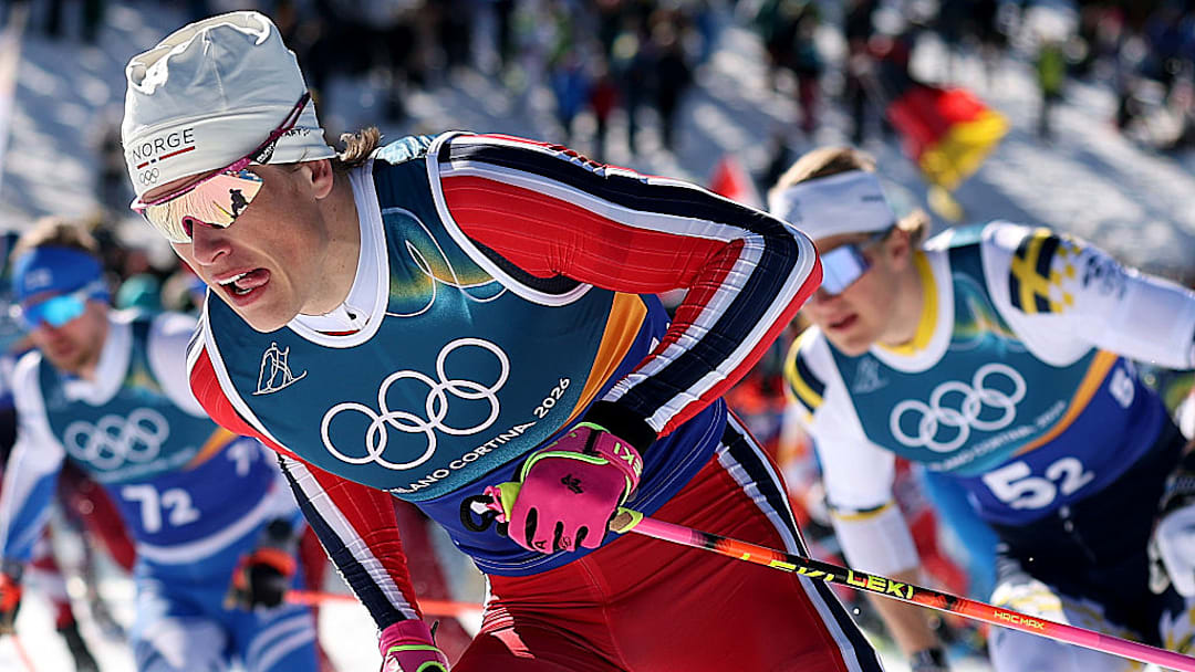 El noruego Johannes Klaebo ganó los 50 km con salida clásica en el esquí de los Juegos Olímpicos de Invierno.