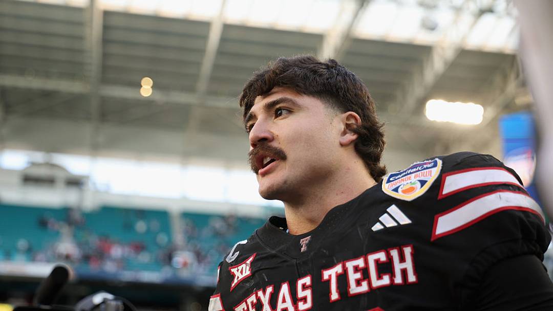 Jacob Rodriguez fue tomado por los Miami Dolphins en el Draft.