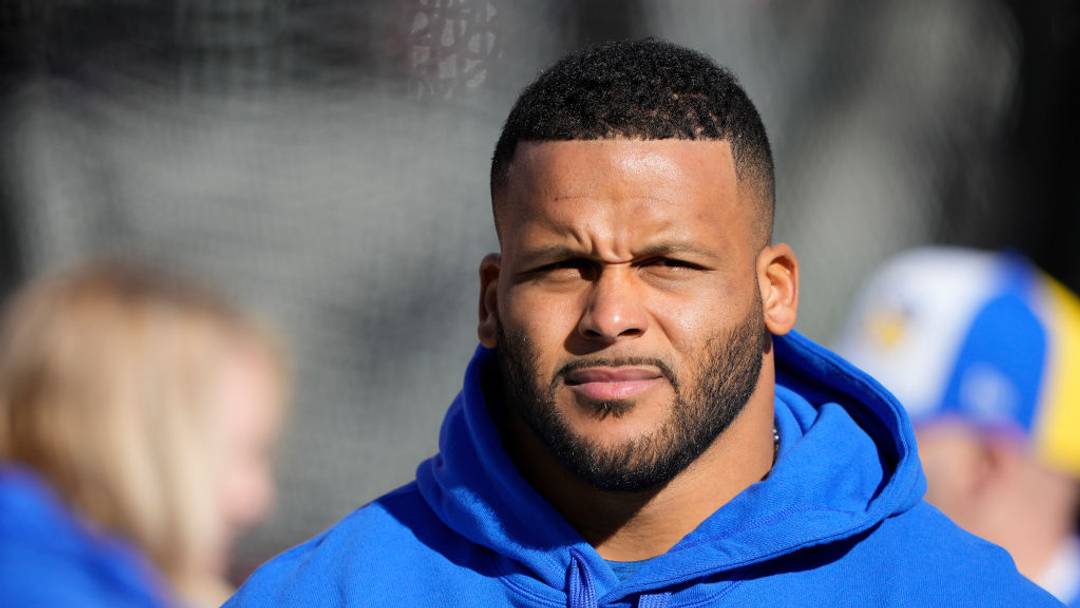 Aaron Donald regresa a la NFL con 35 años. Aaron Donald regresa a la NFL con 35 años.