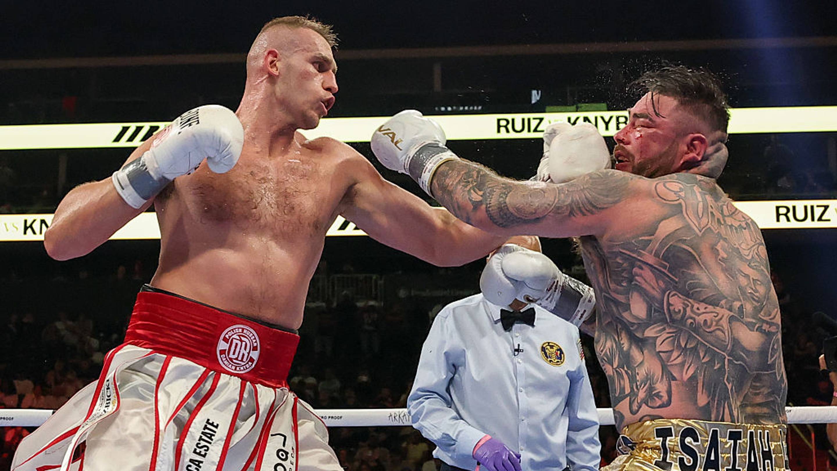 Mexicano Andy Ruiz recibe una paliza en su regreso al boxeo!