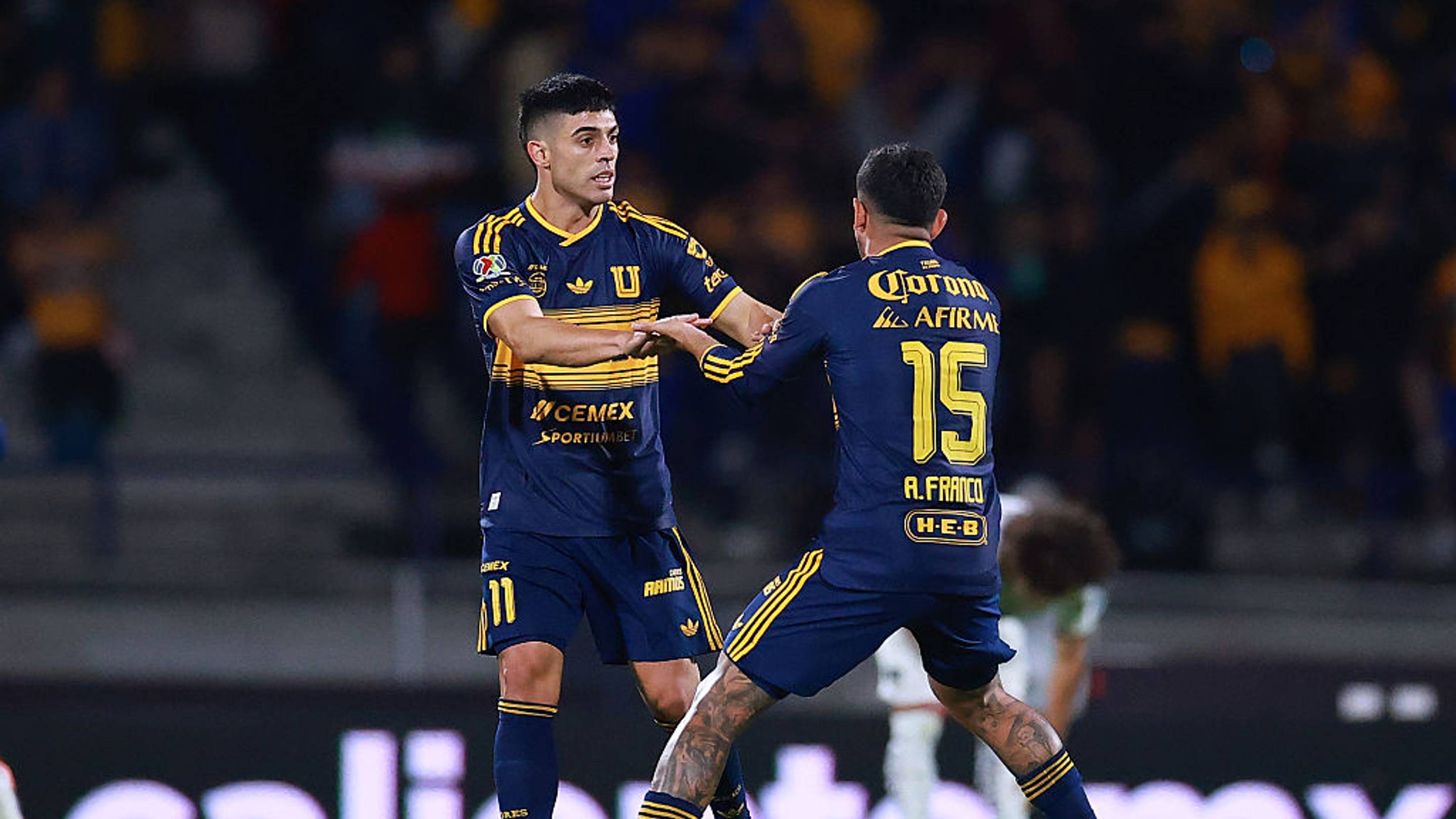 Pumas y Tigres firman un empate agridulce en CU en tarde de homenaje a Hugo Sánchez
