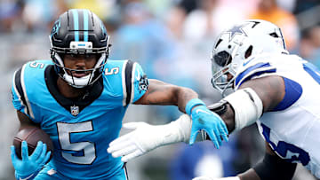 Rico Dowdle, corredor de Panthers, tuvo una gran actuación ante su exequipo, los Dallas Cowboys.
