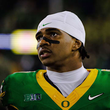 Oregon Ducks jordon davison freshman USC Trojans Lincoln Riley Dan Lanning Dante Moore Jayden Maiava injuries rivalry schedule time big ten playoff 