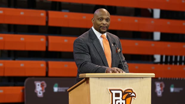 Bowling Green football coach Eddie George