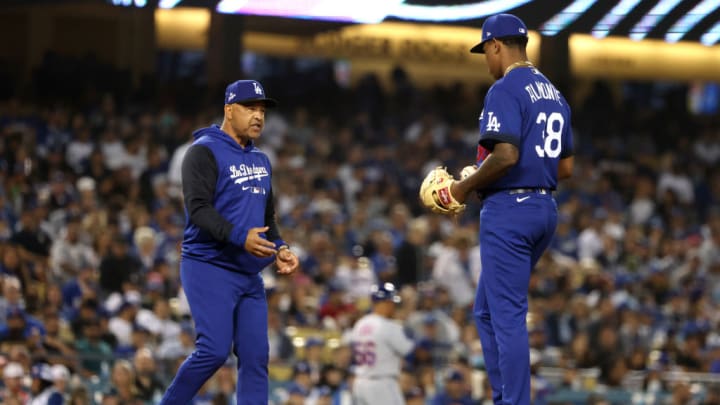 El equipo de Dave Roberts podría ir por Aroldis Chapman en 2023