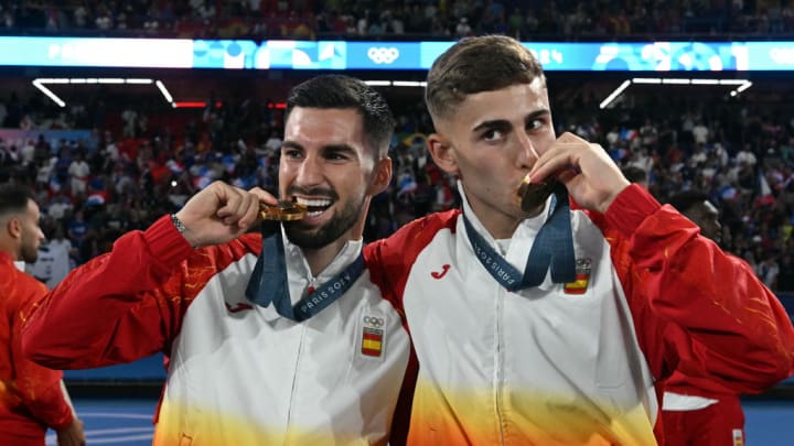 FBL-OLY-PARIS-2024-FRA-ESP-MEDALS