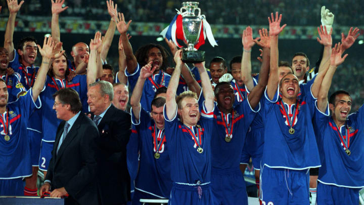 Youri Djorkaeff, David Trezeguet, Didier Deschamps, Zinedine Zidane, Christian Karembeu