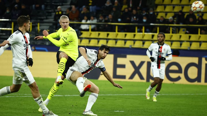 Borussia Dortmund vs Besiktas - UEFA Champions League