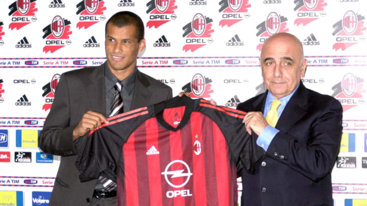 Rivaldo signs for AC Milan