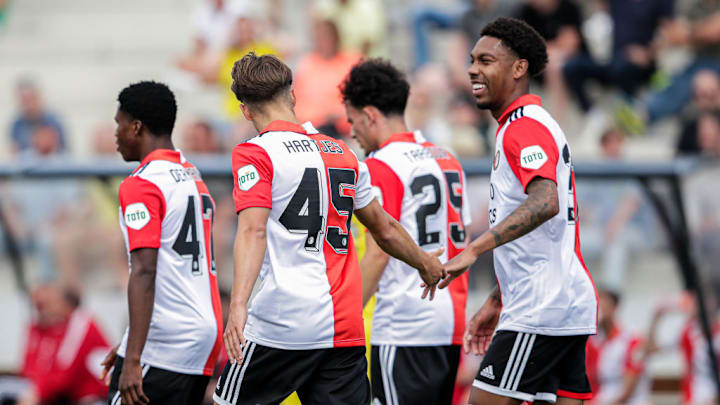 Noah Naujoks, Lennard Hartjes