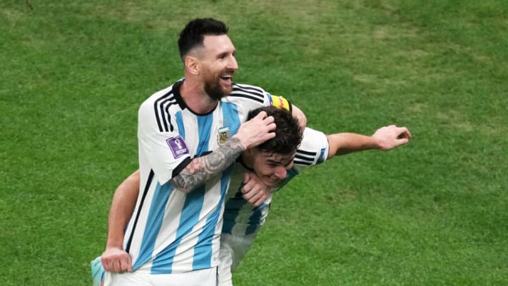 Julian Alvarez, Lionel Messi