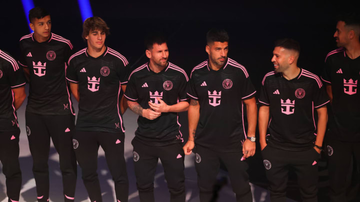 Jordi Alba, Luis Suarez, Sergio Busquets, Benjamin Cremaschi, Tomás Avilés, Lionel Messi