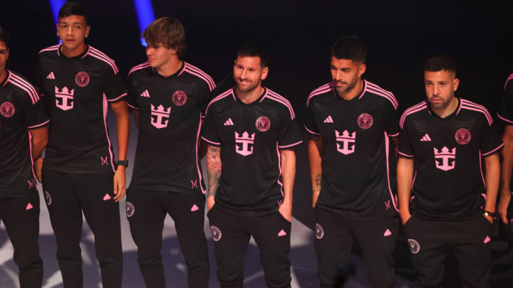 Jordi Alba, Luis Suarez, Sergio Busquets, Benjamin Cremaschi, Tomás Avilés, Lionel Messi