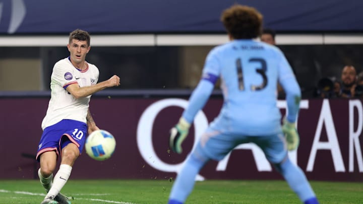 Christian Pulisic, Guillermo Ochoa