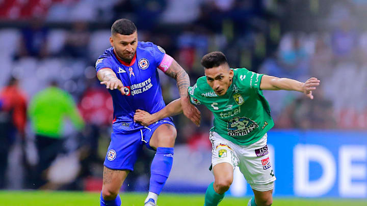 Juan Escobar, Angel Mena