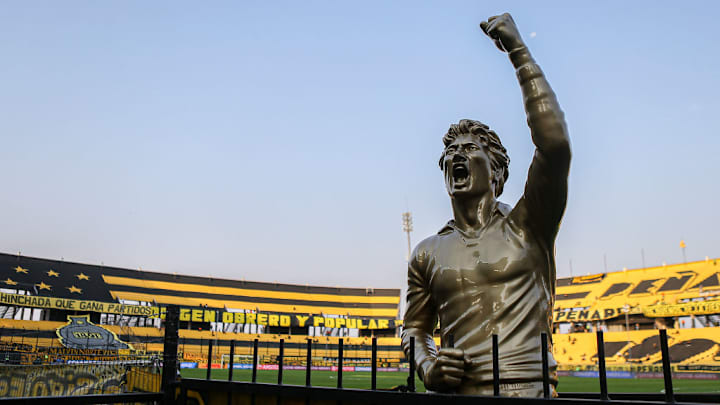 Peñarol v Sporting Cristal - Copa CONMEBOL Sudamericana 2021