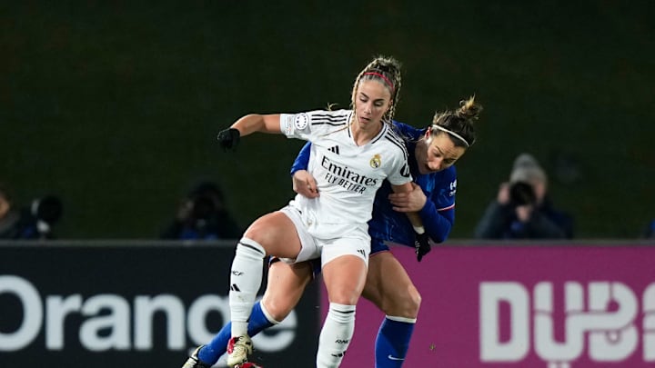 Lucy Bronze, Athenea del Castillo