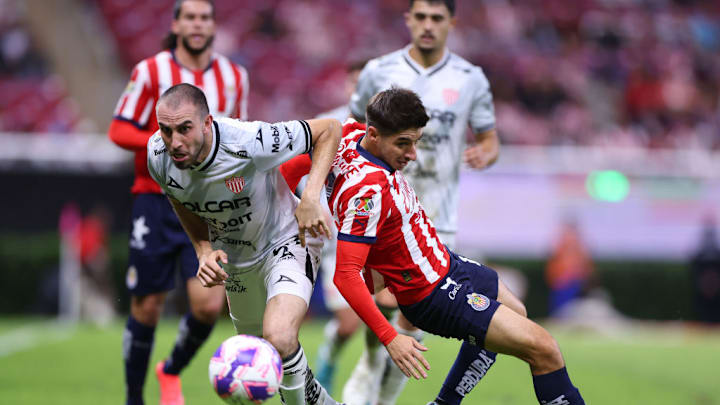 Manuel Mayorga, Isaac Brizuela