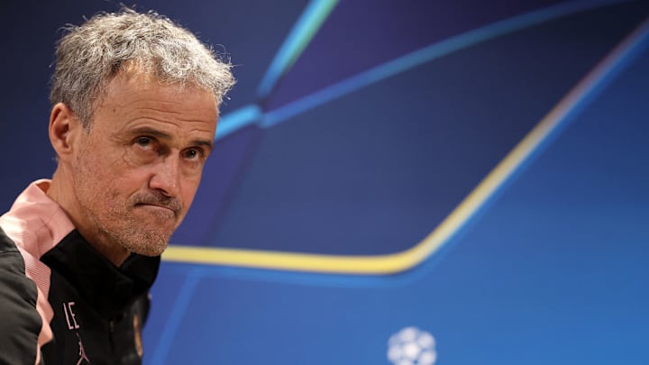 FBL-EUR-C1-PSG-PRESSER