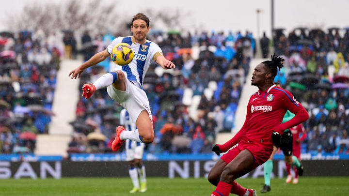 Sergio Gonzalez, Chrisantus Uche
