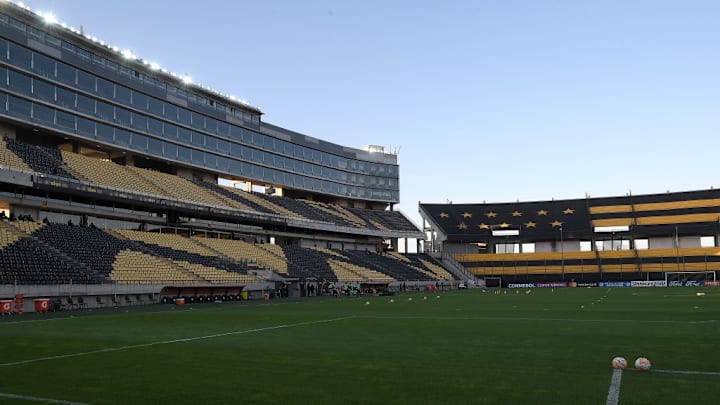 Peñarol v Colo-Colo - Copa CONMEBOL Libertadores 2020
