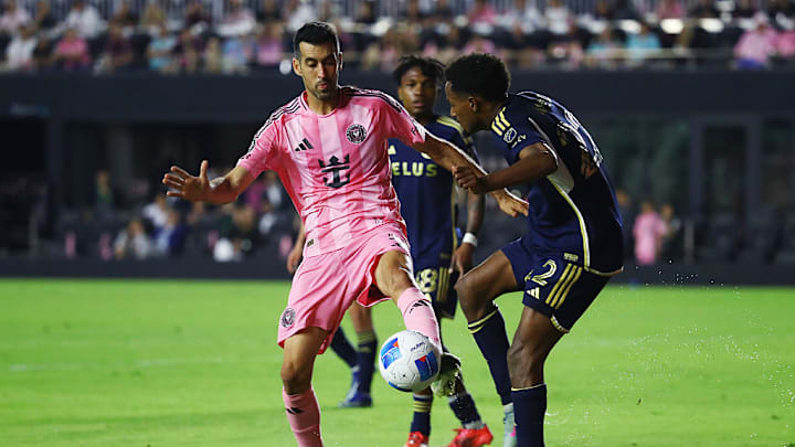 Sergio Busquets, Ali Ahmed